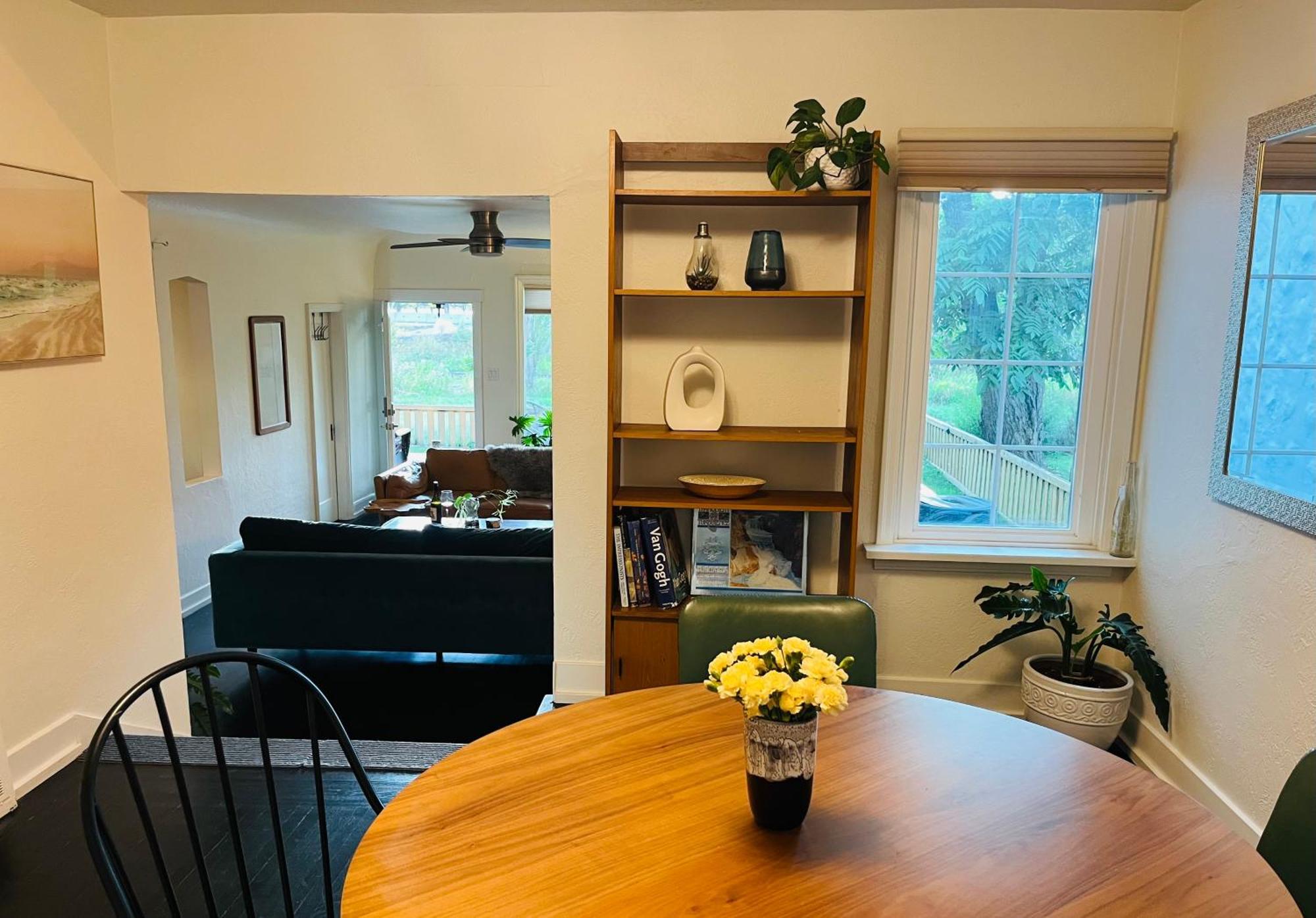 Hikari-Okanagan Sunshine B&B Kelowna Kültér fotó